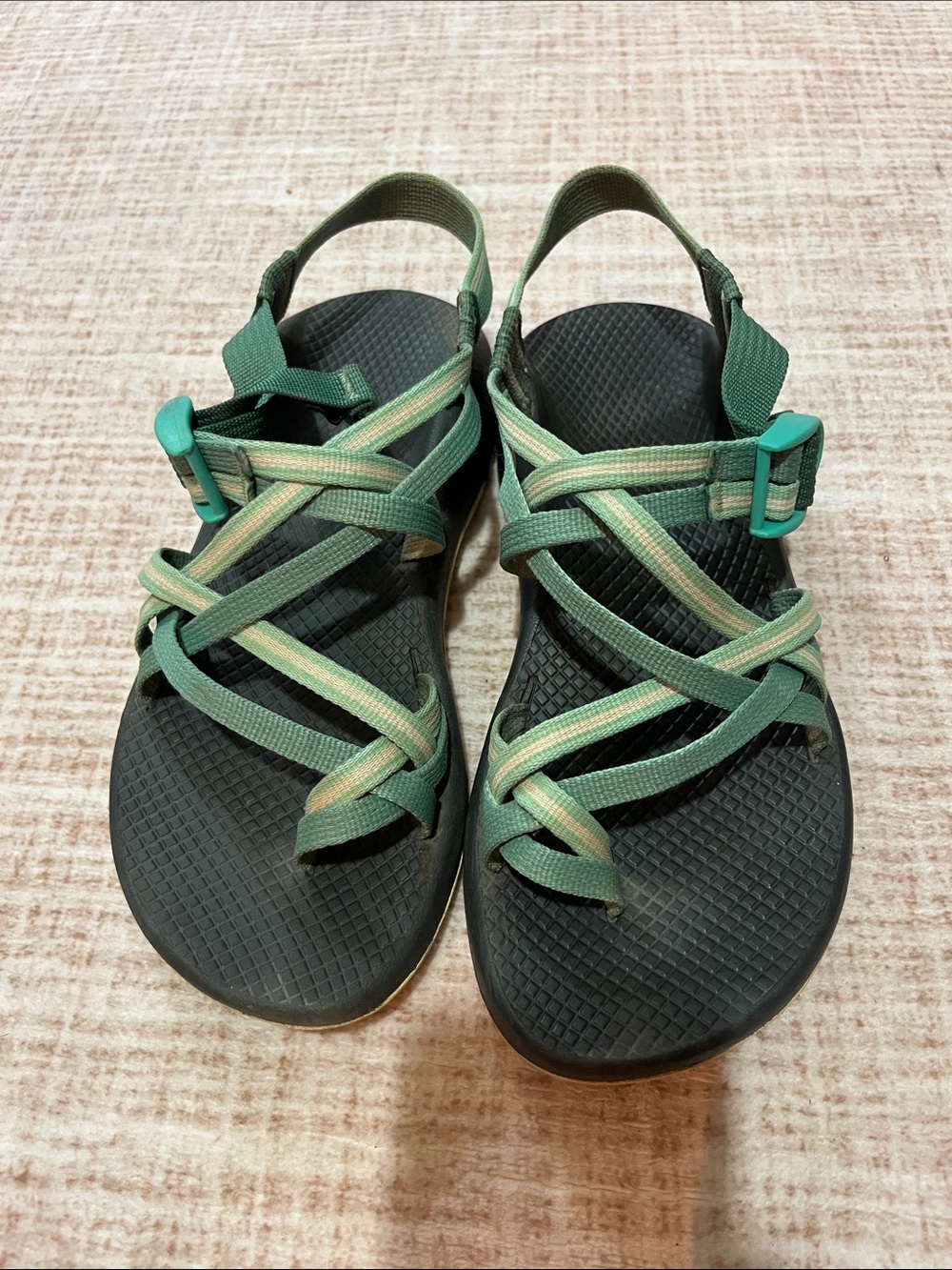 Chaco Women's Green Strappy Outdoor Sandals - Picture 2 of 3